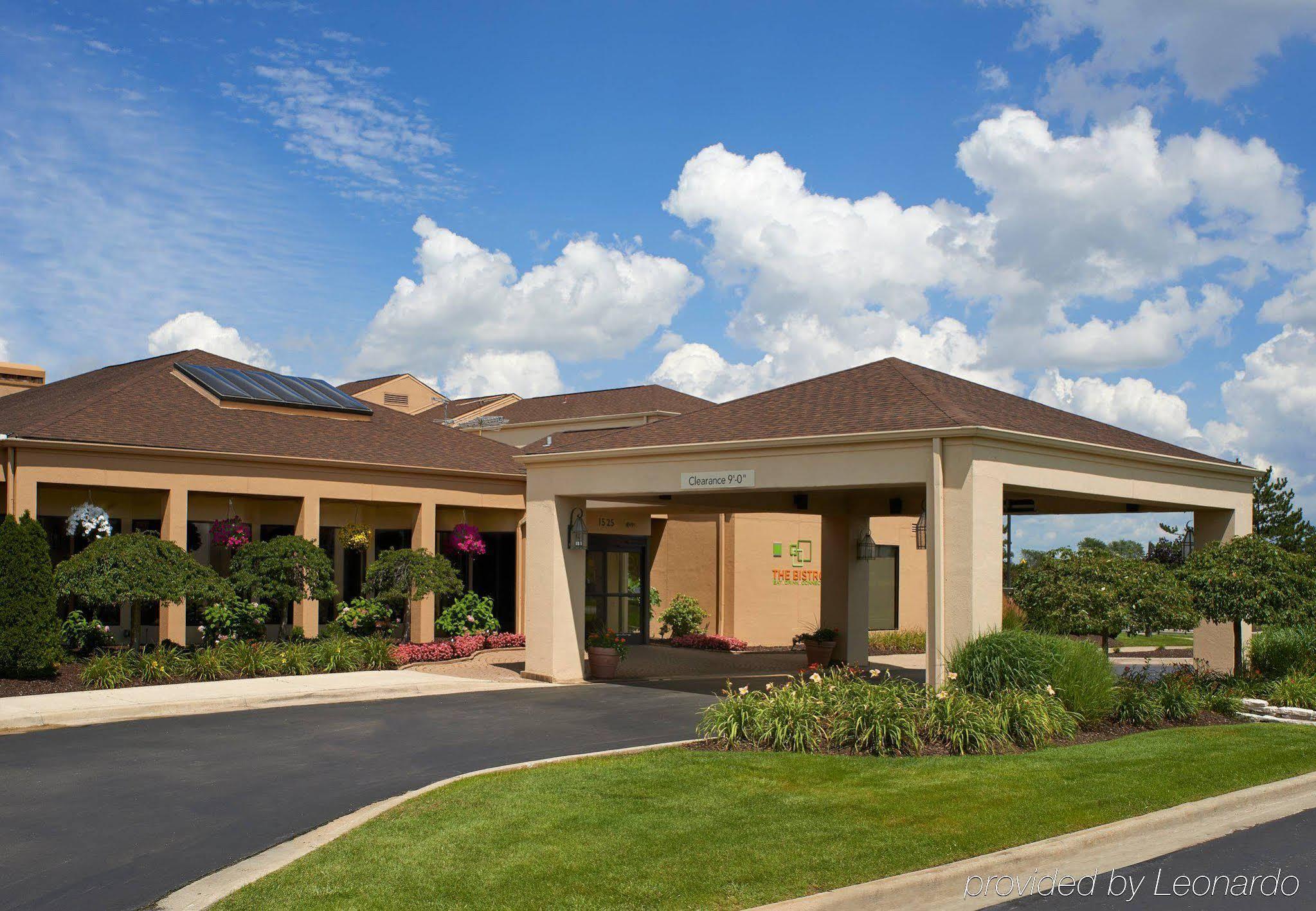 Courtyard By Marriott Detroit Troy Hotel Exterior photo